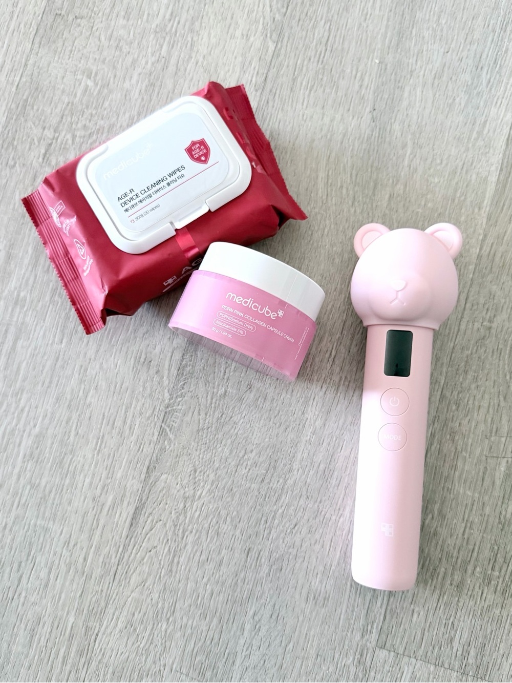 Medicube Booster Pro, Pink Collagen Cream, Wipes & Bear Cap